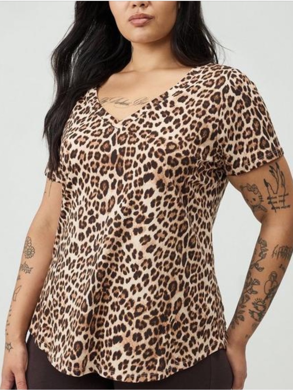 Torrid 3X Leopard Print V-Neck t-shirt